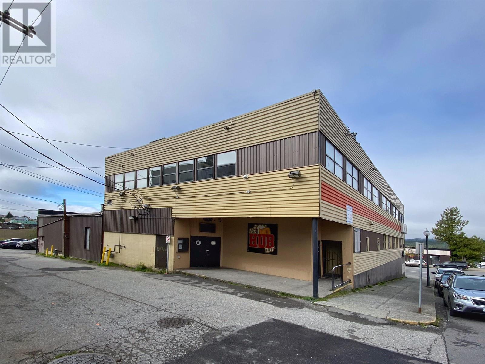 601 W 2ND AVENUE