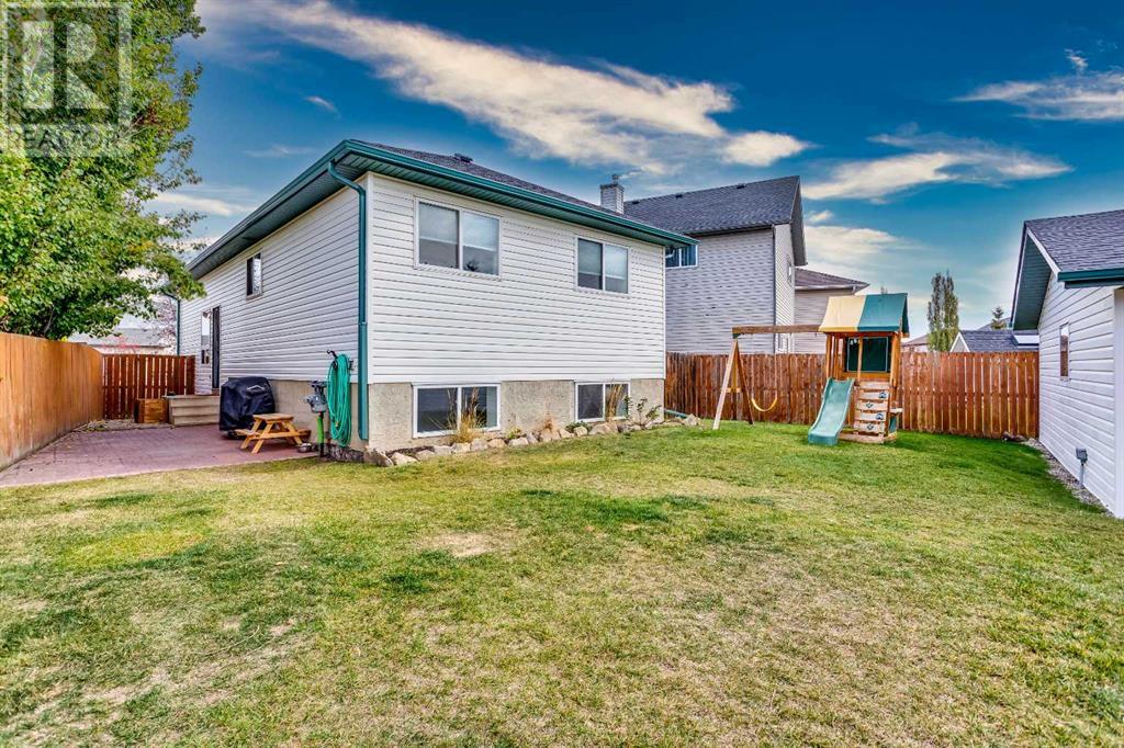 Single Family House 4 Level for Sale in  Coville Square NE Coventry Hills Calgary 