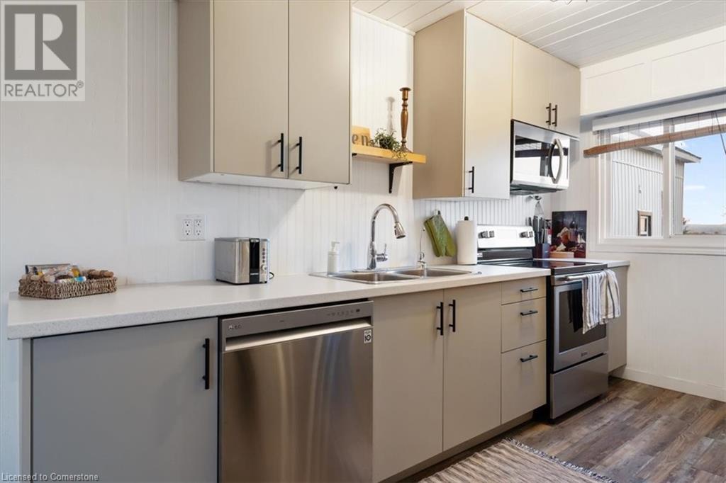 Photo 16 of 4105 Tufford Road, Beamsville ON