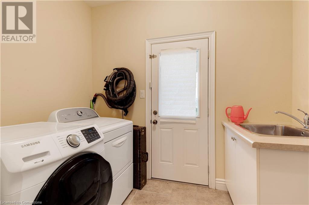 Photo 14 of 8036 Sheridan Court, Grassie ON