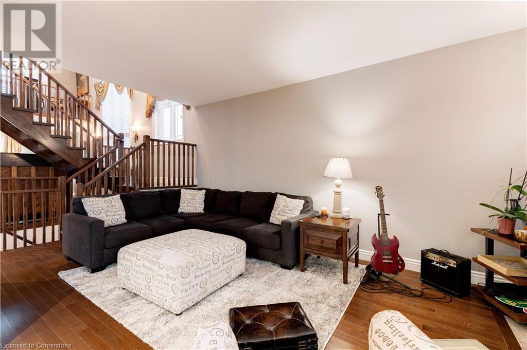 Photo 8 of 8036 Sheridan Court, Grassie ON