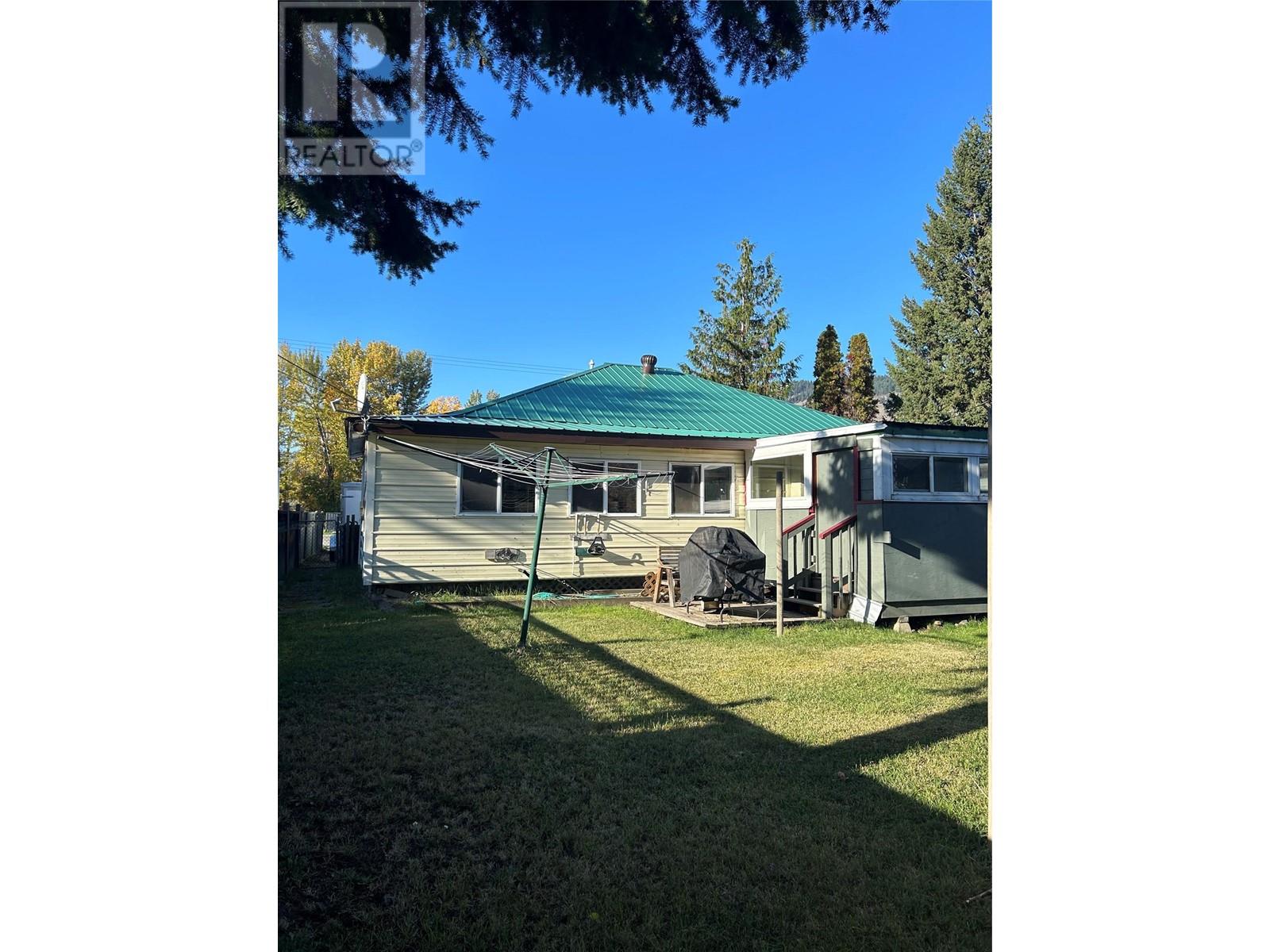 225 Pine Street, Chase