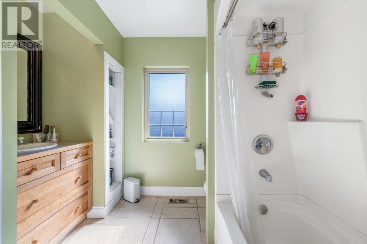 10540 AINTREE Crescent, Richmond