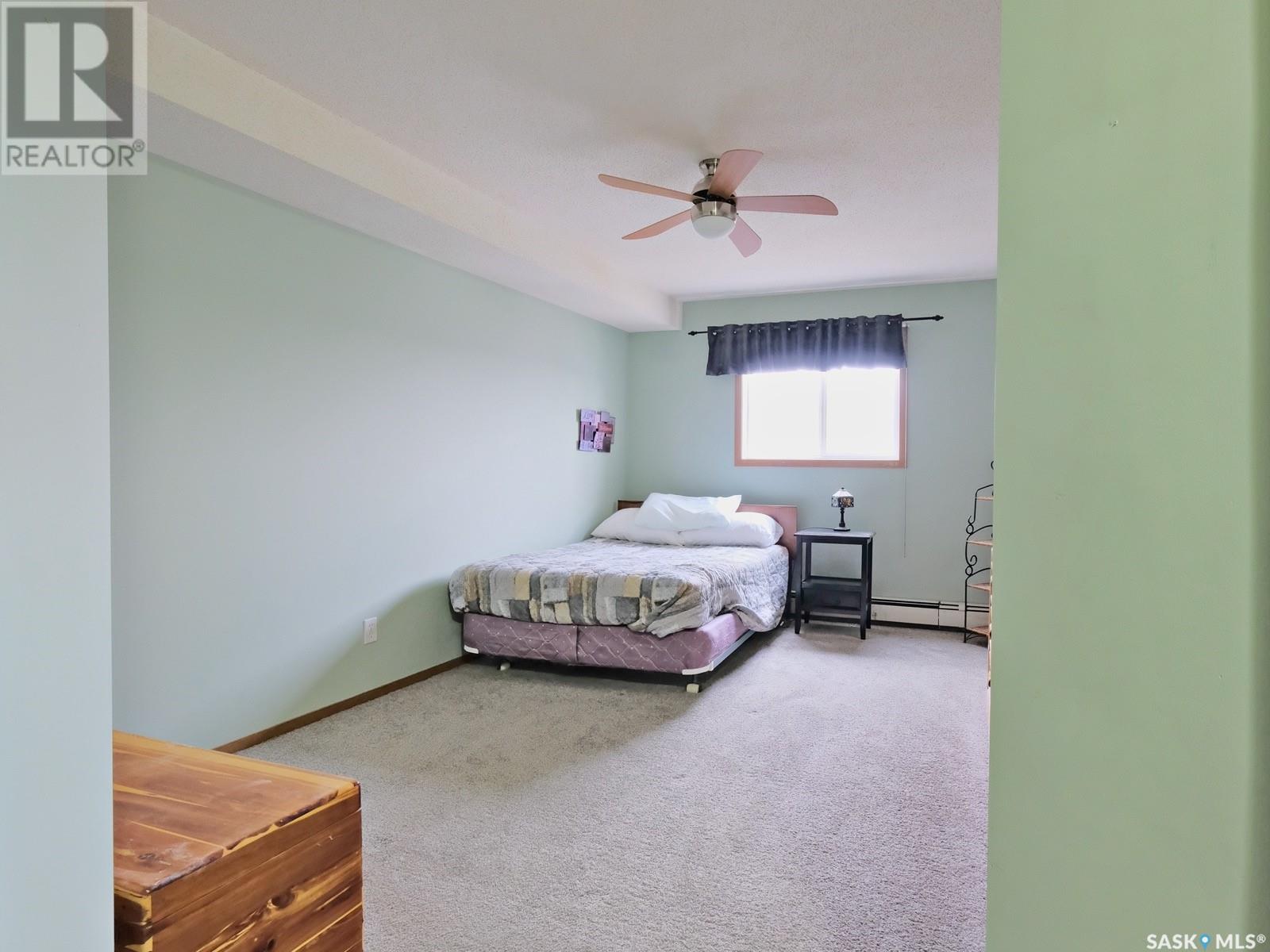 Photo 15 of 204 114 3rd Avenue E, Rosetown SK