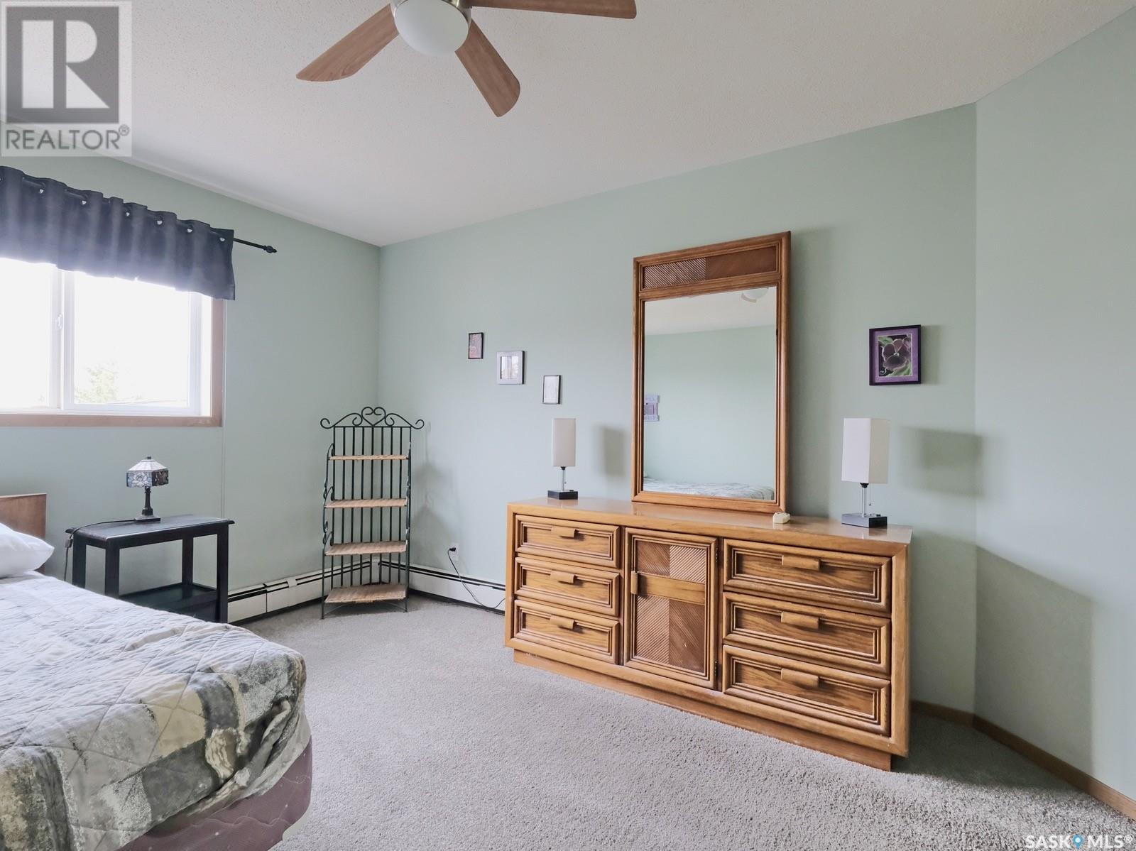Photo 16 of 204 114 3rd Avenue E, Rosetown SK