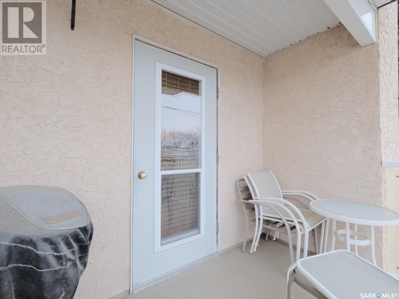 Photo 30 of 204 114 3rd Avenue E, Rosetown SK