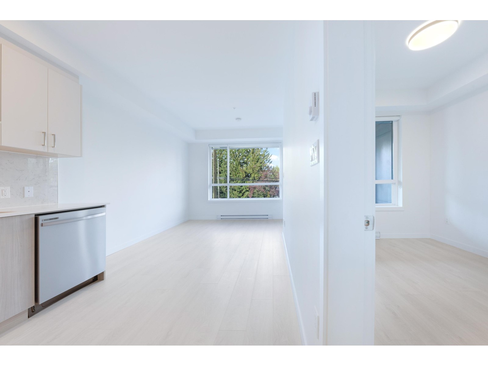 Photo 9 of E 214 13858 S 108 Avenue, Surrey BC