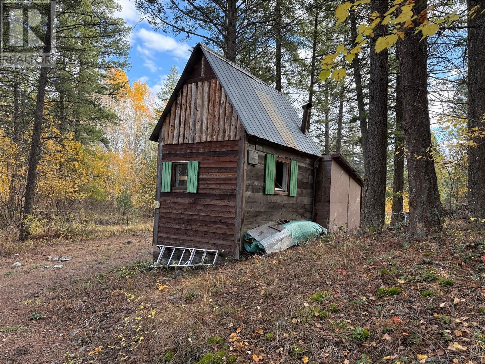  910 Firwood Road, Fintry