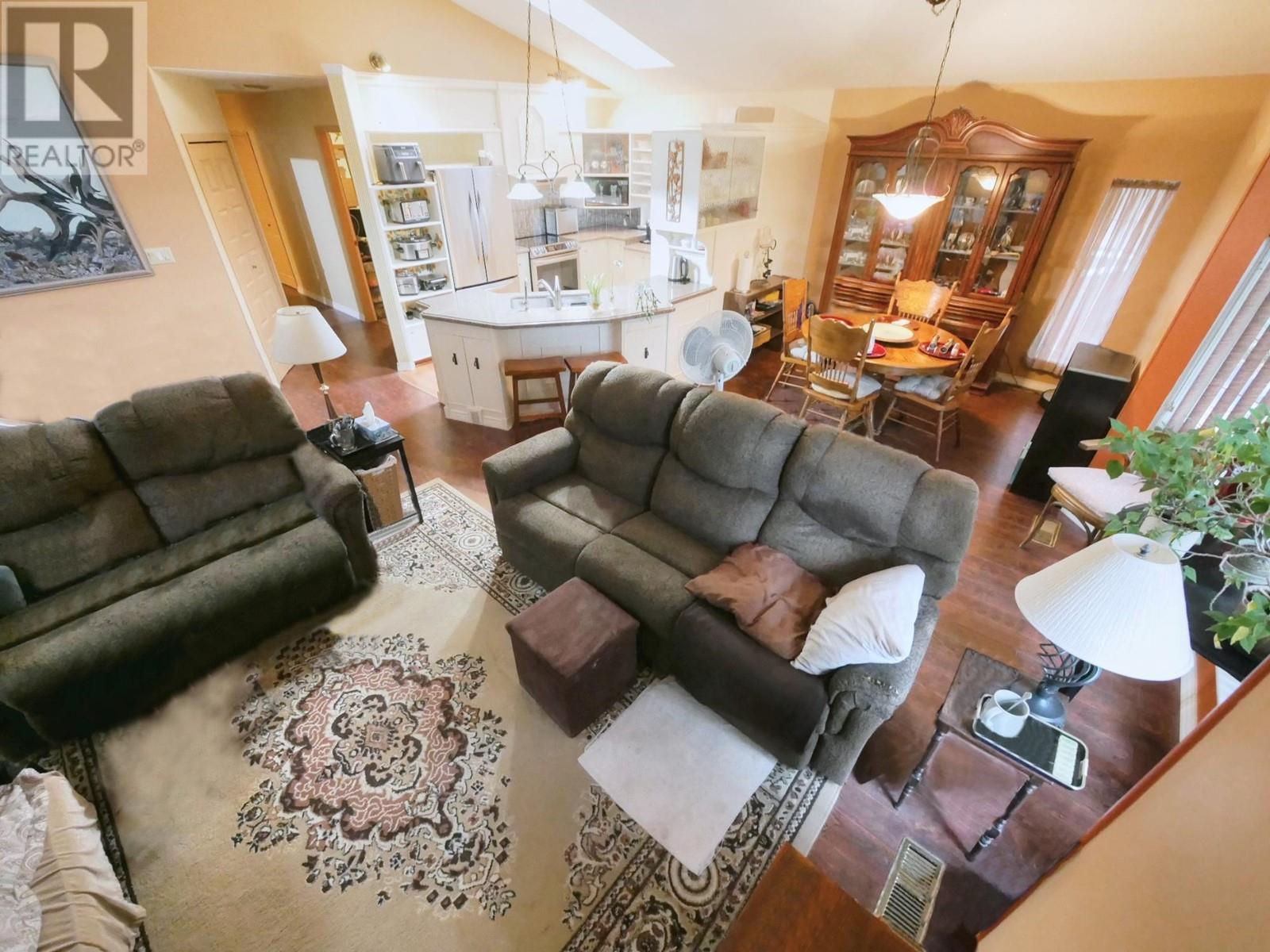  930 CHINA CREEK Road, Genelle