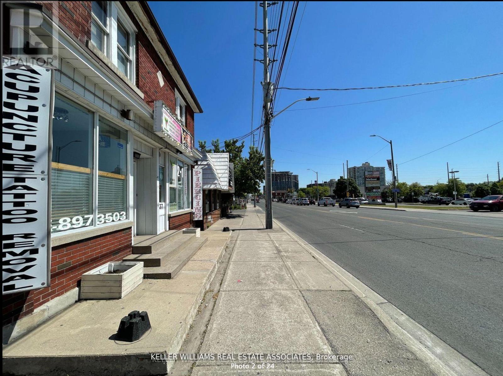37 Dundas