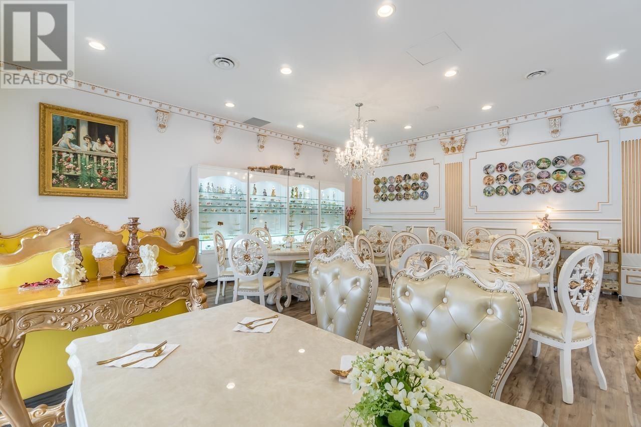 112 4751 GARDEN CITY ROAD, Richmond