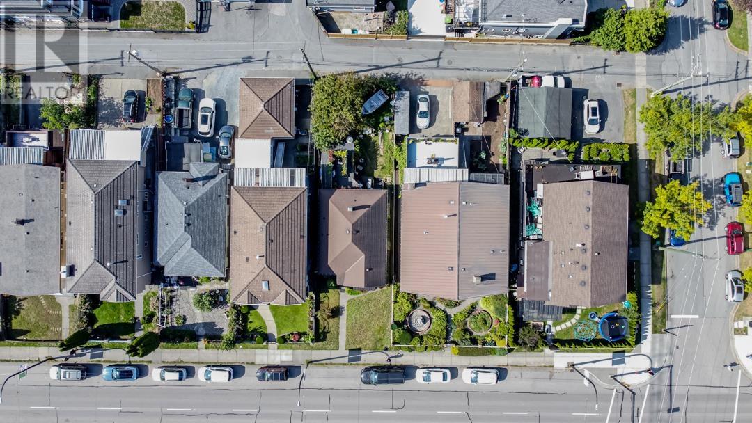 4435 FRASER STREET, Vancouver