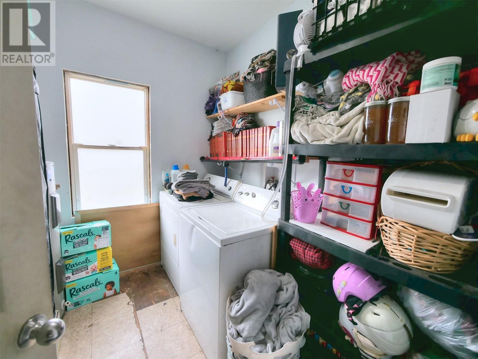 1322 Glendale Avenue, Salmo