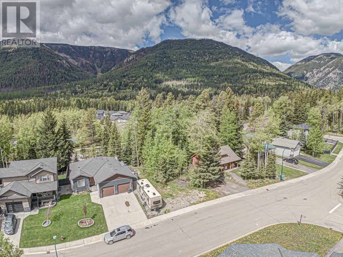 Photo 3 of 1323 Wildwood Drive, Sparwood BC