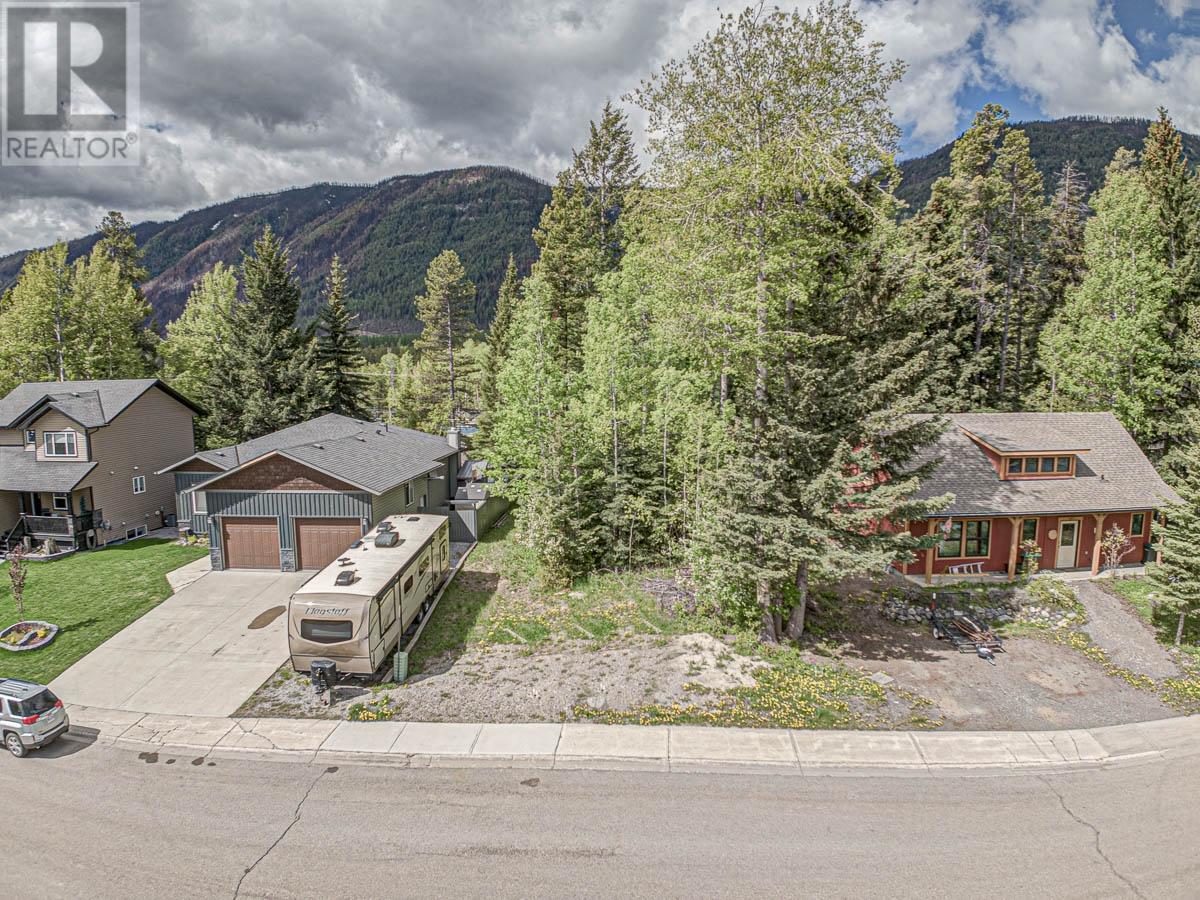 1323 WILDWOOD Drive, Sparwood
