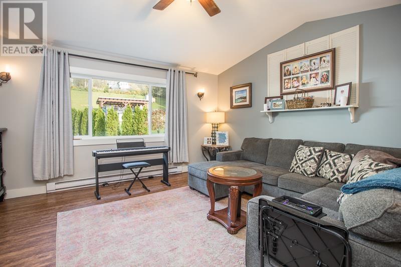 27201 LOUGHEED HIGHWAY, Maple Ridge real estate listing R2941499