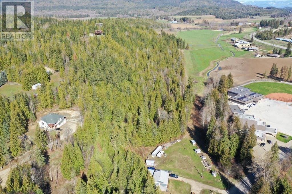  28 Gardom Lake Road, Enderby