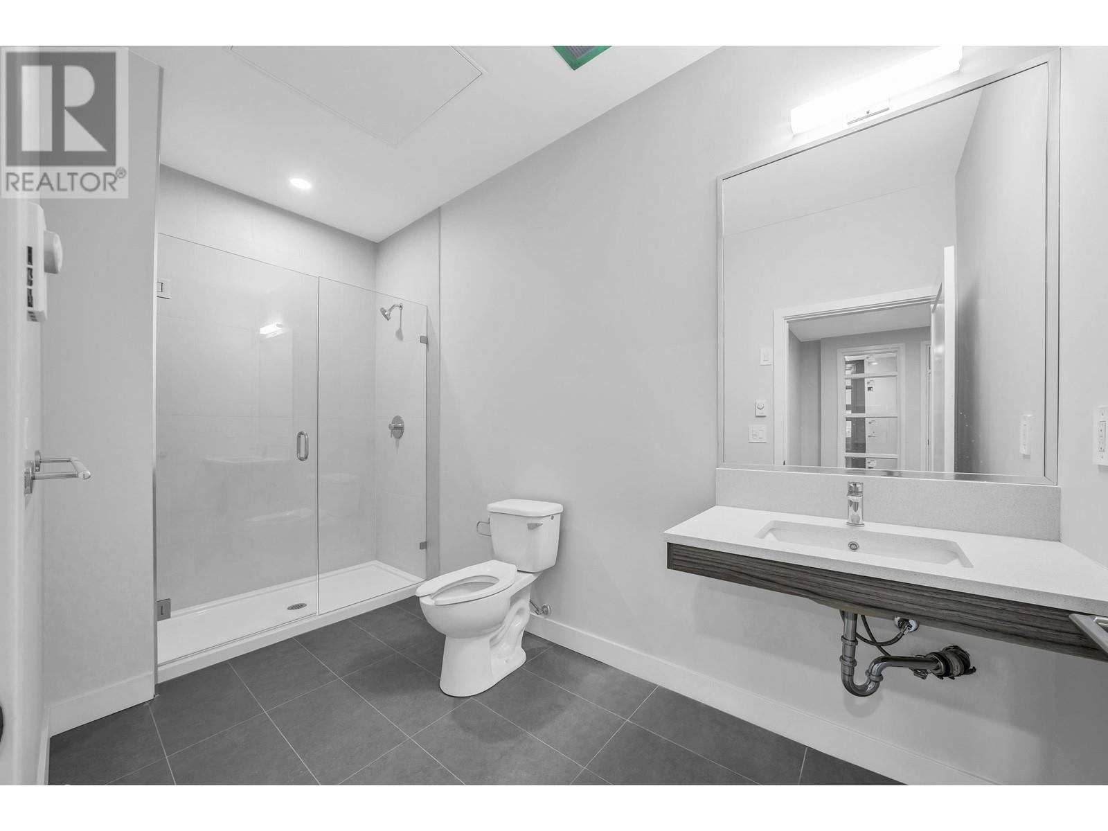 202 5535 HASTINGS STREET, Burnaby