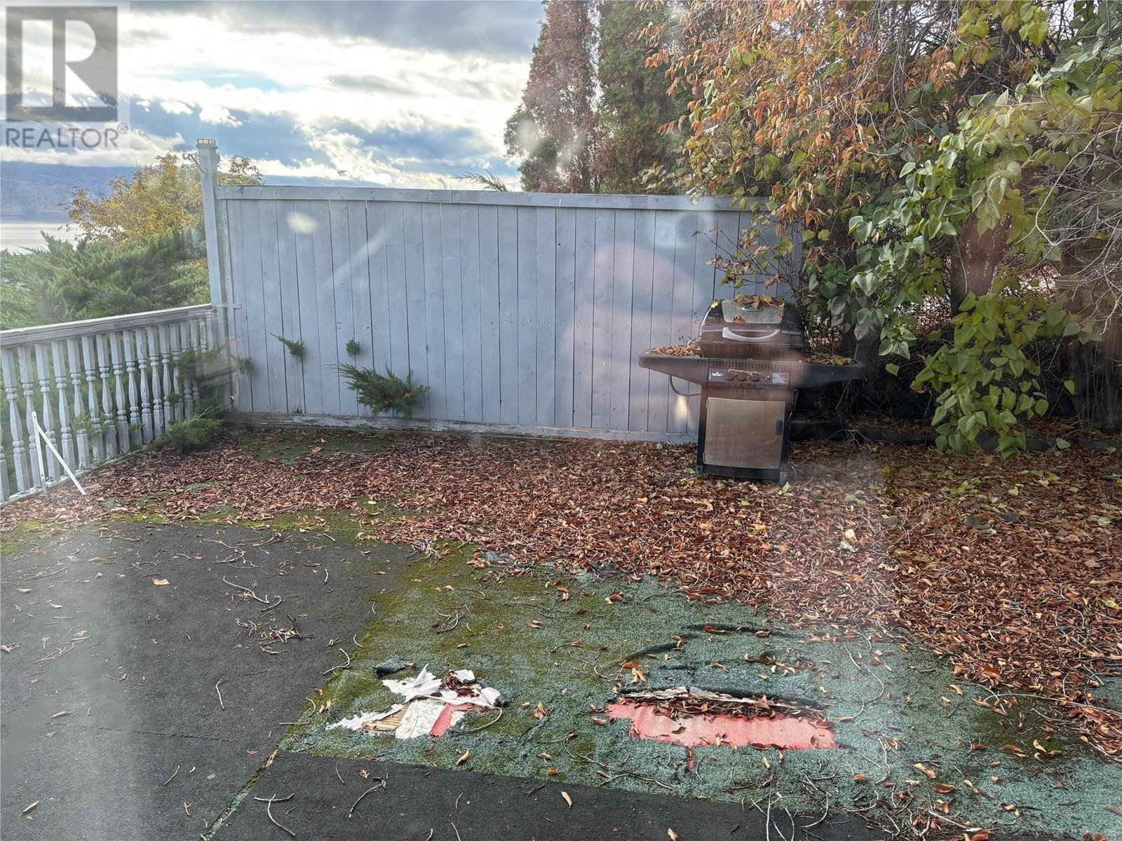  1040 Sunnyside Road, West Kelowna