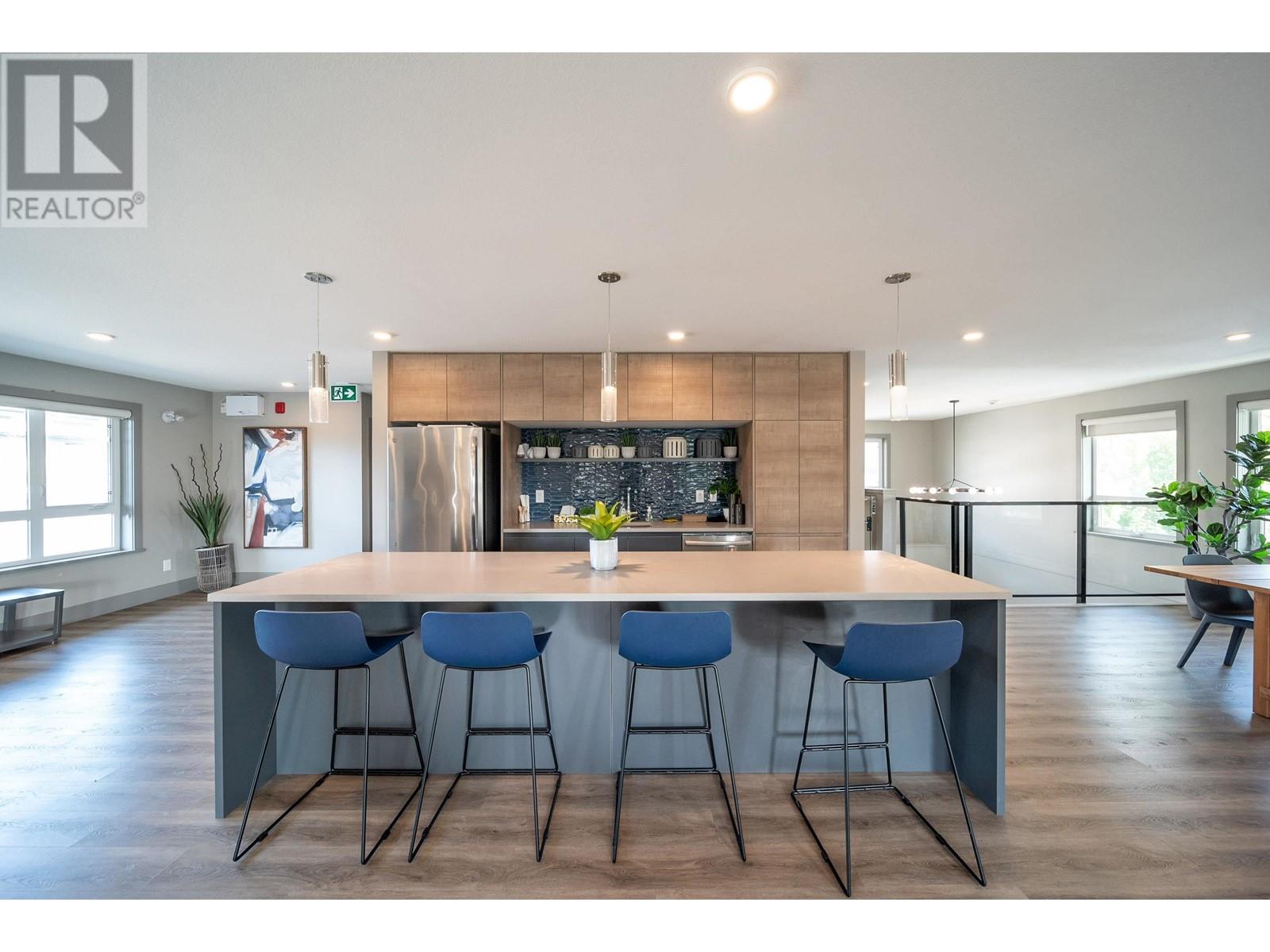 #65-10311 RIVER Drive, Richmond