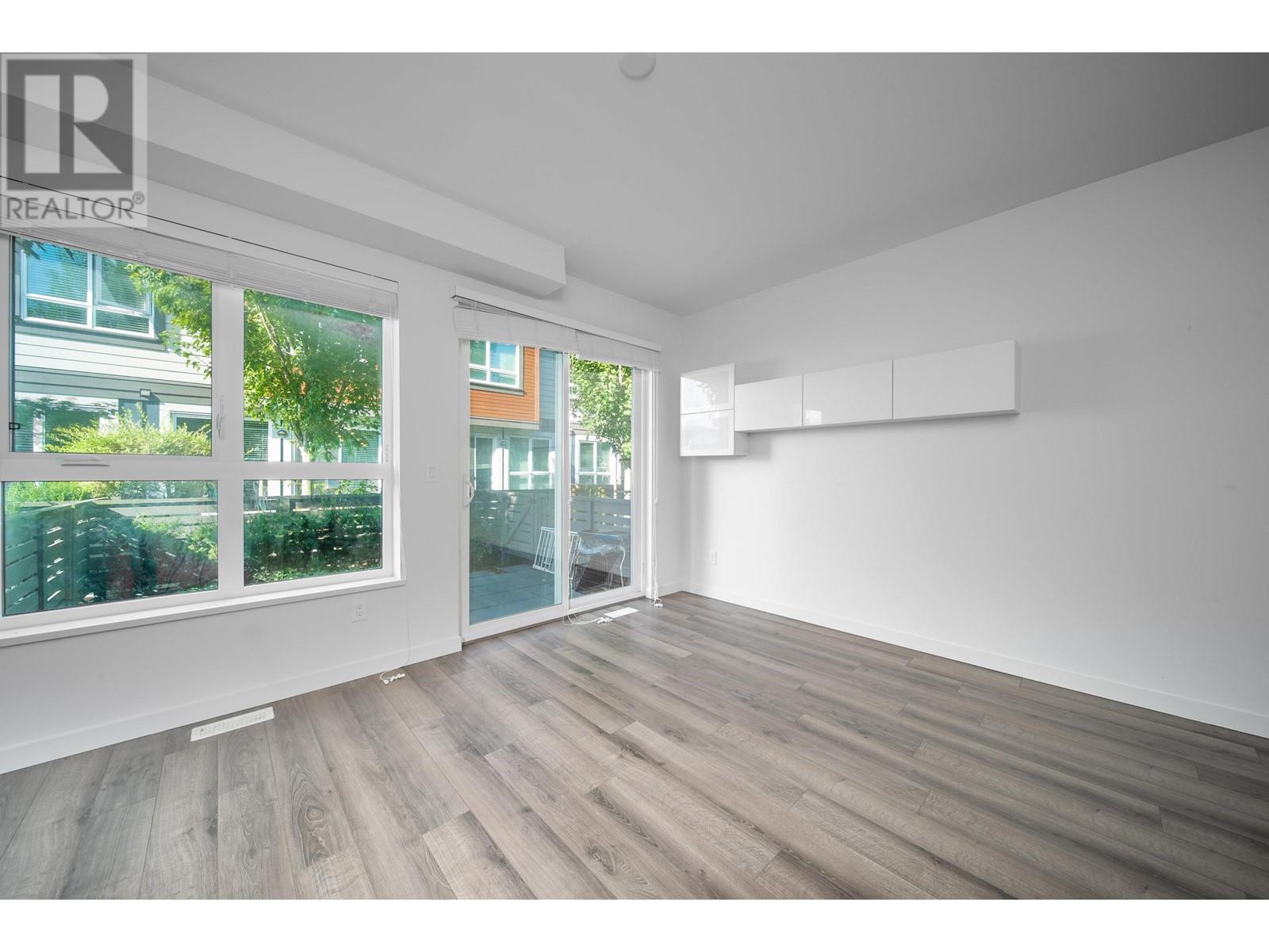 #65-10311 RIVER Drive, Richmond
