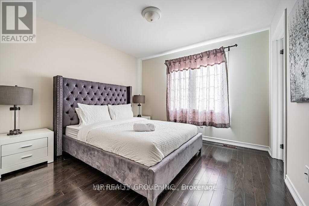 Single Family House for Sale in  LADY VALENTINA AVENUE Vaughan (Patterson) 