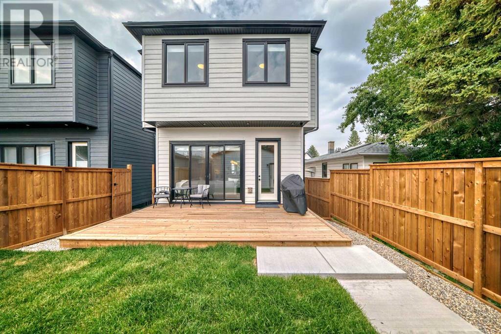 Single Family House for Sale in   Avenue SW Spruce Cliff Calgary 