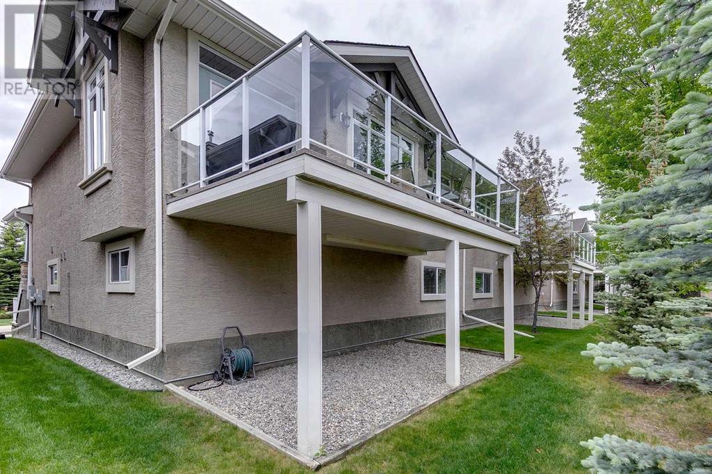 Single Family House Bi-level for Sale in  Discovery Woods Villas SW Discovery Ridge Calgary 