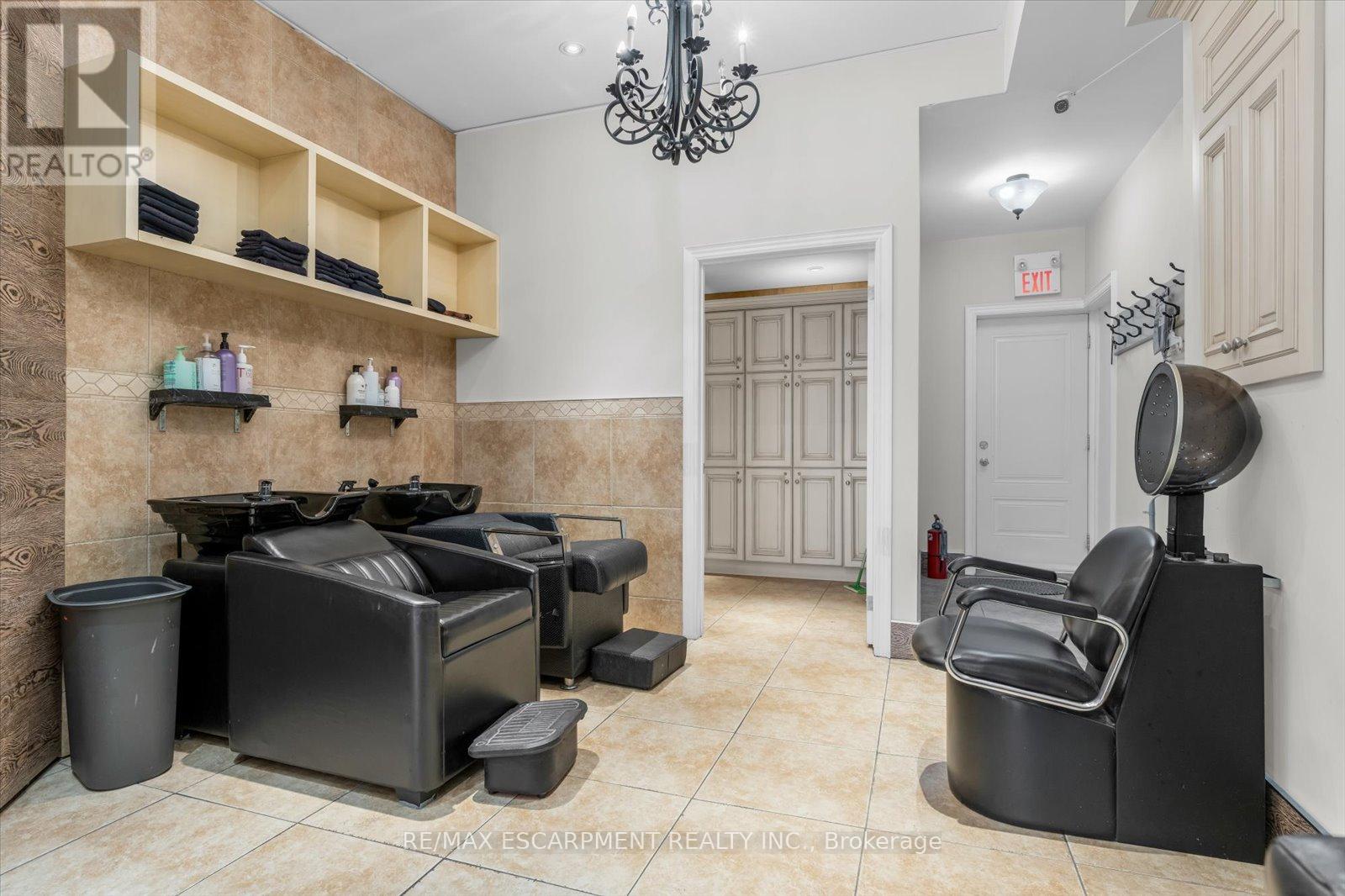 Photo 22 of 1261 Main Street E, Hamilton ON