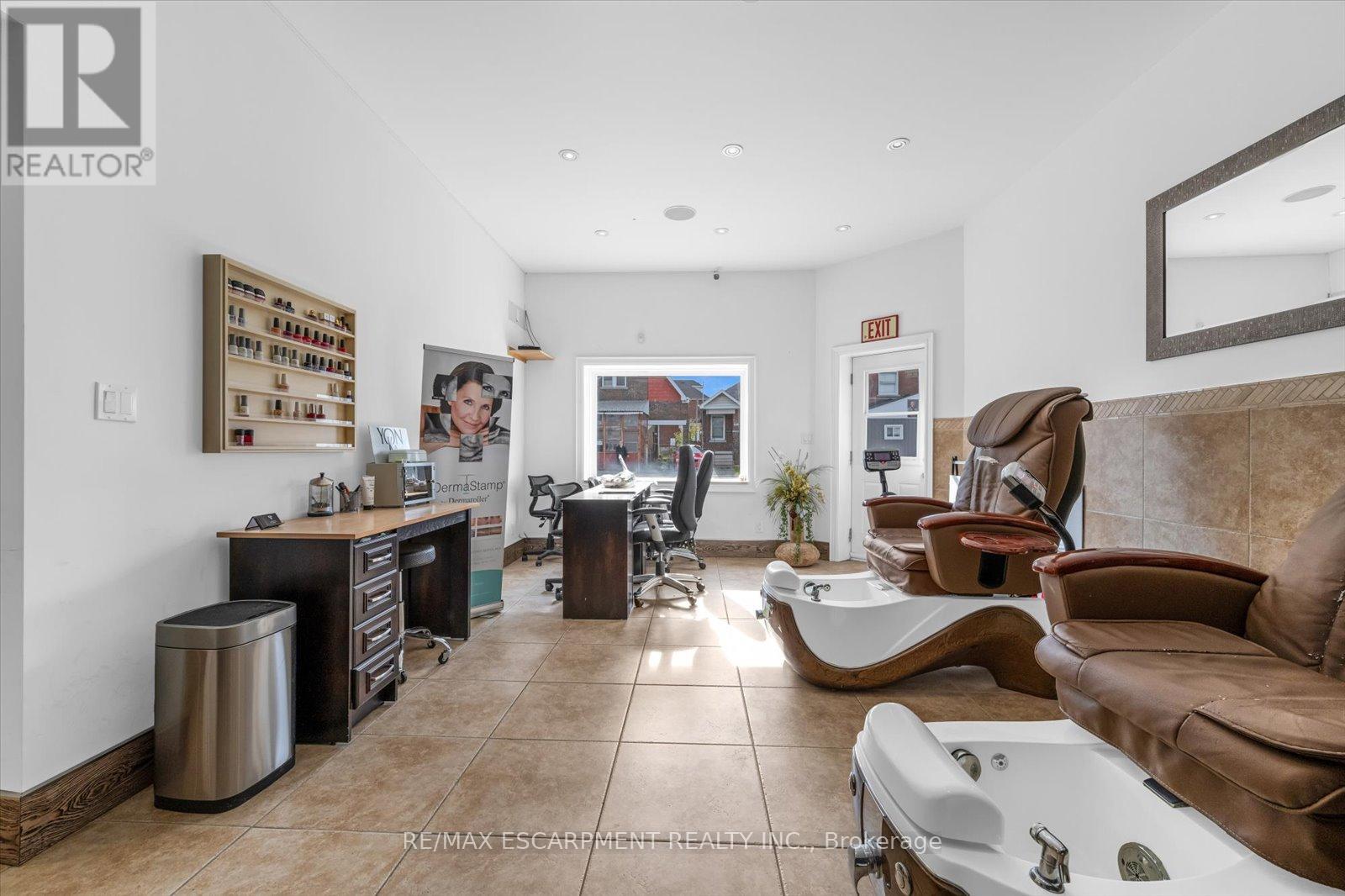 Photo 25 of 1261 Main Street E, Hamilton ON