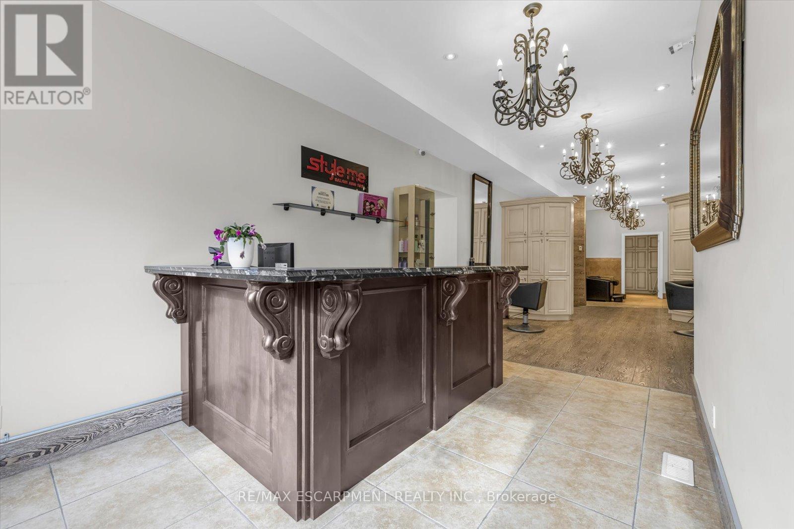 Photo 28 of 1261 Main Street E, Hamilton ON