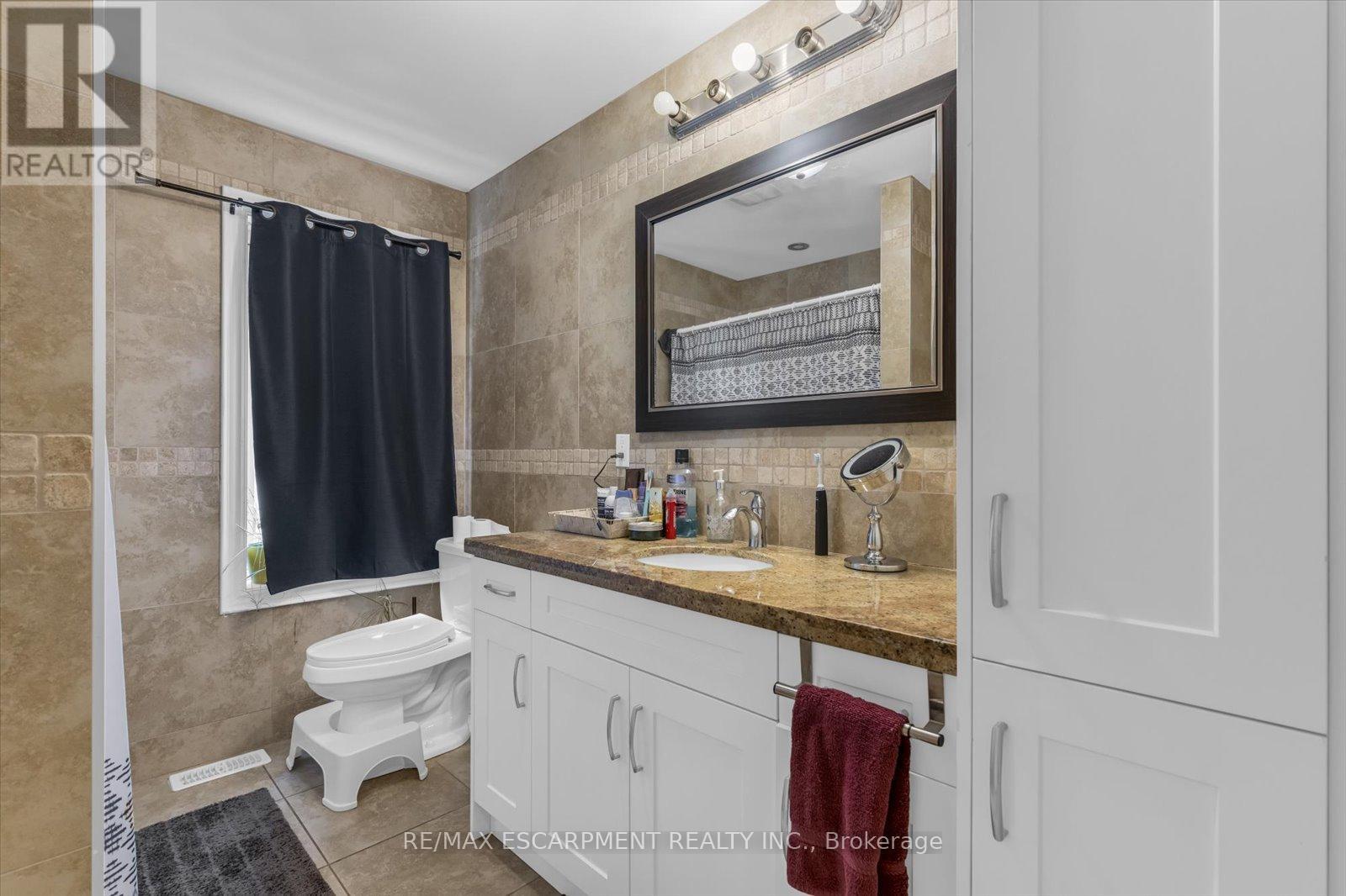 Photo 2 of 1261 Main Street E, Hamilton ON