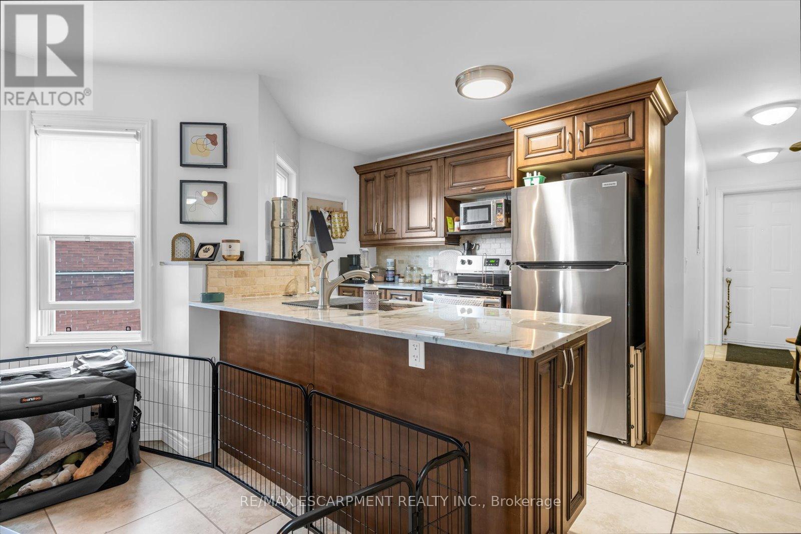 Photo 6 of 1261 Main Street E, Hamilton ON