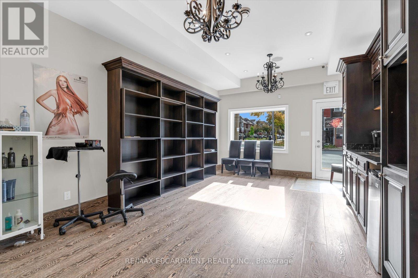 Photo 20 of 1261 Main Street E, Hamilton ON