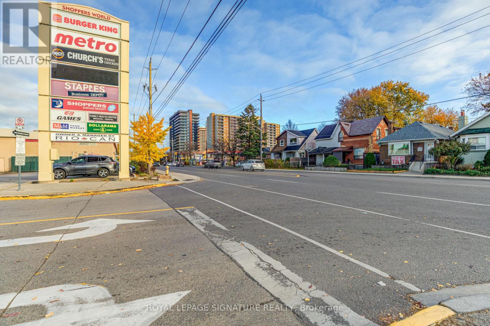 Single Family House for Sale in  VICTORIA PK AVENUE Toronto (Oakridge) 