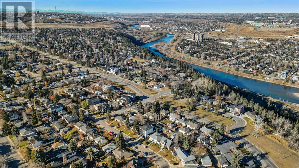 Single Family House for Sale in  nd Avenue SW Spruce Cliff Calgary 