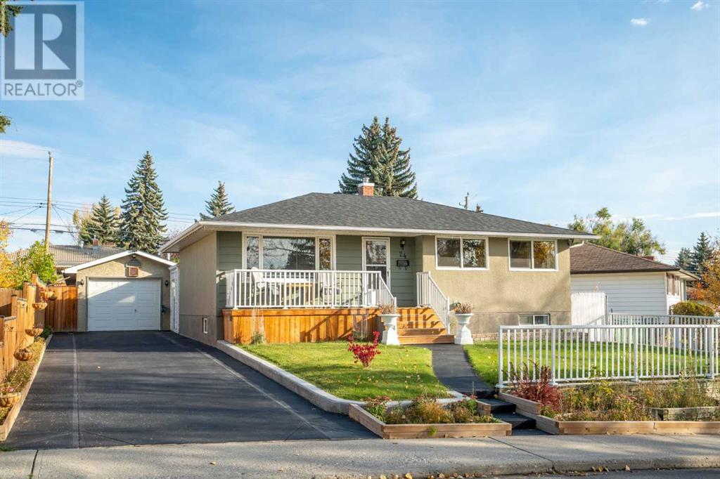 Single Family House Bungalow for Sale in  Trafford Place NW Thorncliffe Calgary 