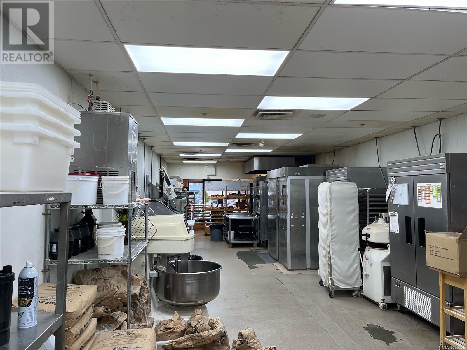 #157 2401 MILLSTREAM RD - Image 3