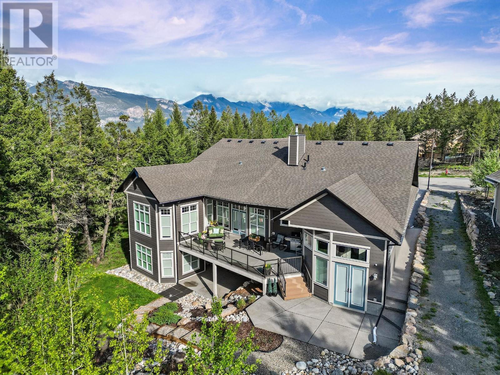 Photo 3 of 1926 Pineridge Mountain Link, Invermere BC