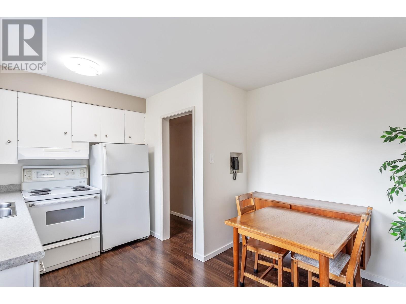 Photo 19 of 4044 Parker Street, Burnaby BC