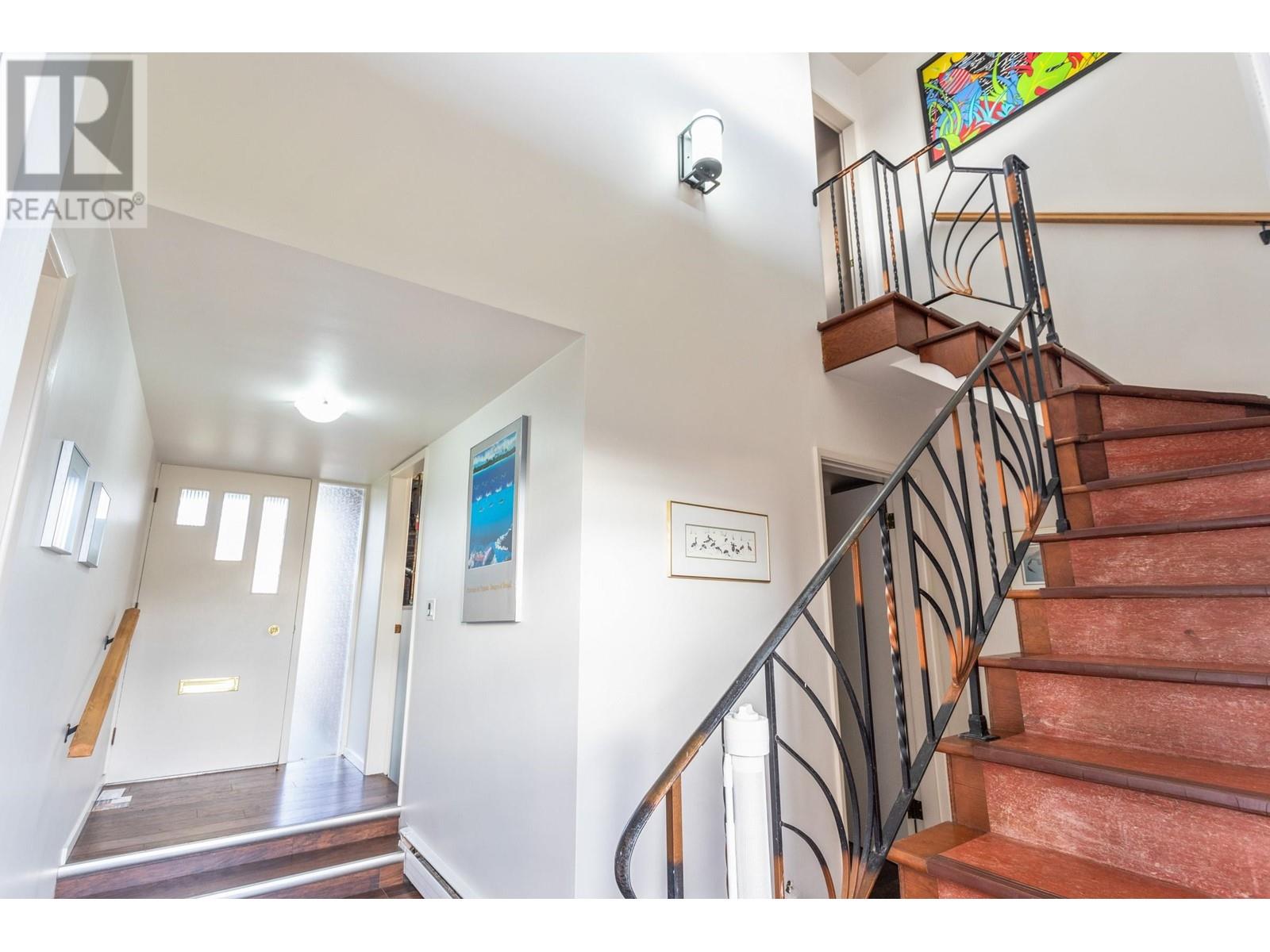 Photo 2 of 4044 Parker Street, Burnaby BC