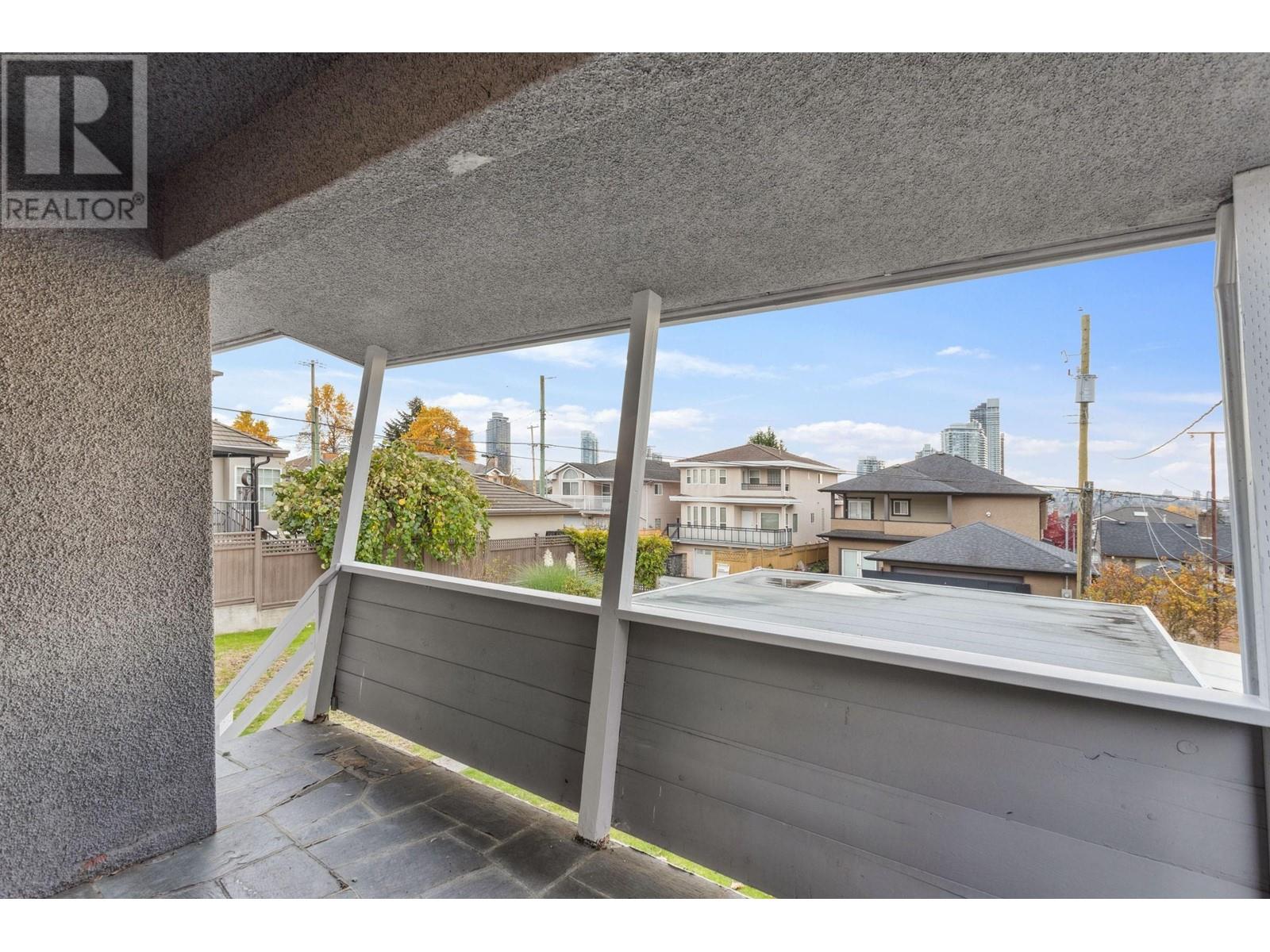 Photo 26 of 4044 Parker Street, Burnaby BC