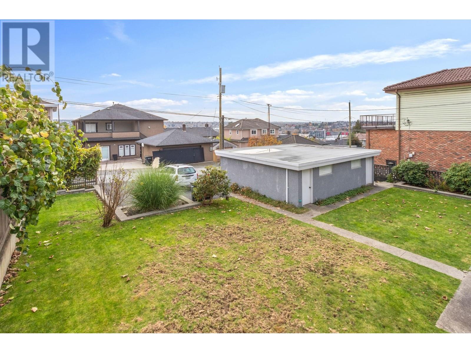 Photo 28 of 4044 Parker Street, Burnaby BC