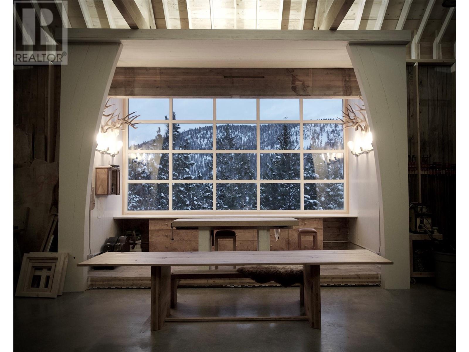  8025 Princeton-Summerland Road, Summerland