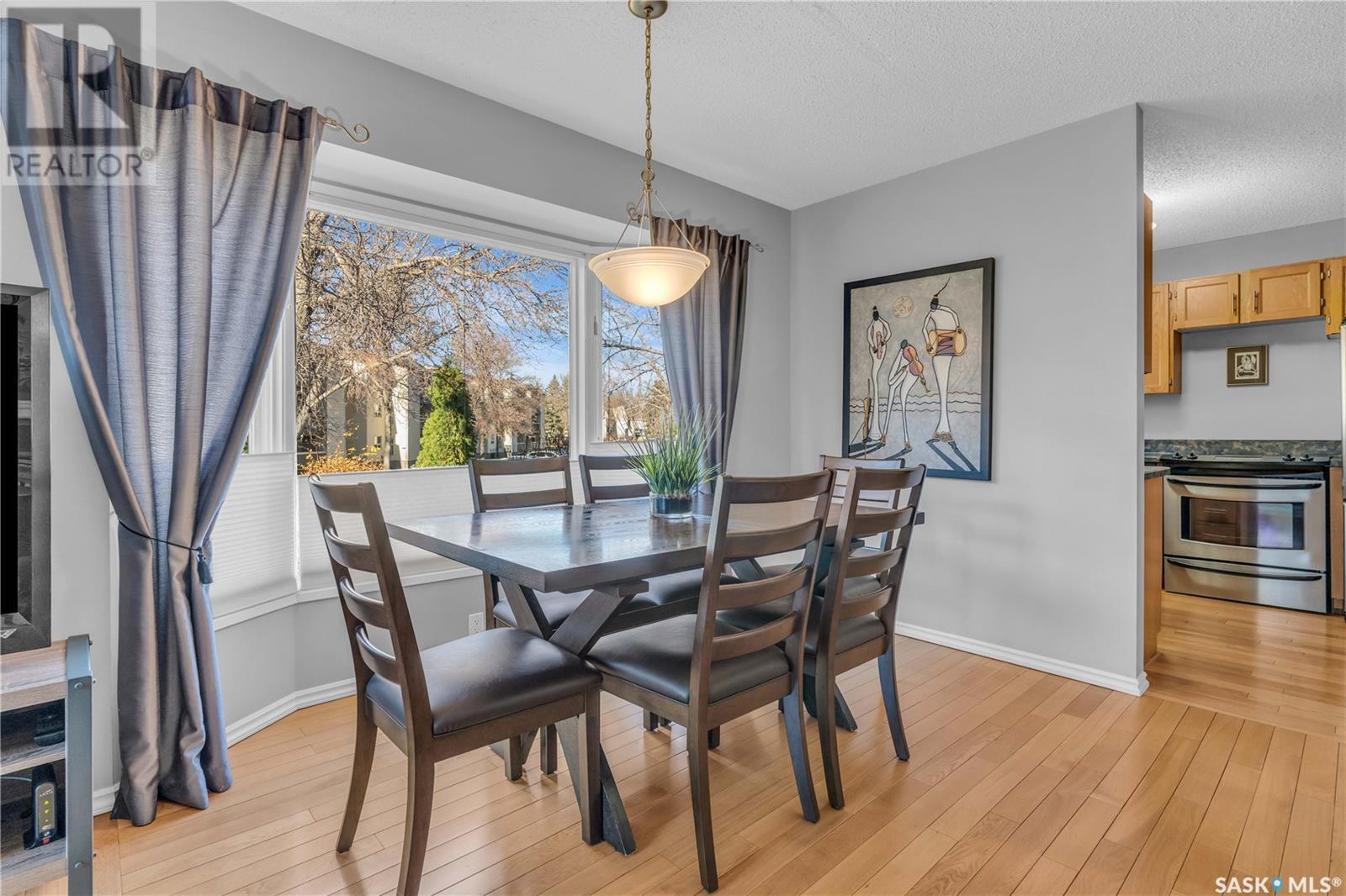 Single Family House 2 Level for Sale in  Newport ROAD Regina 