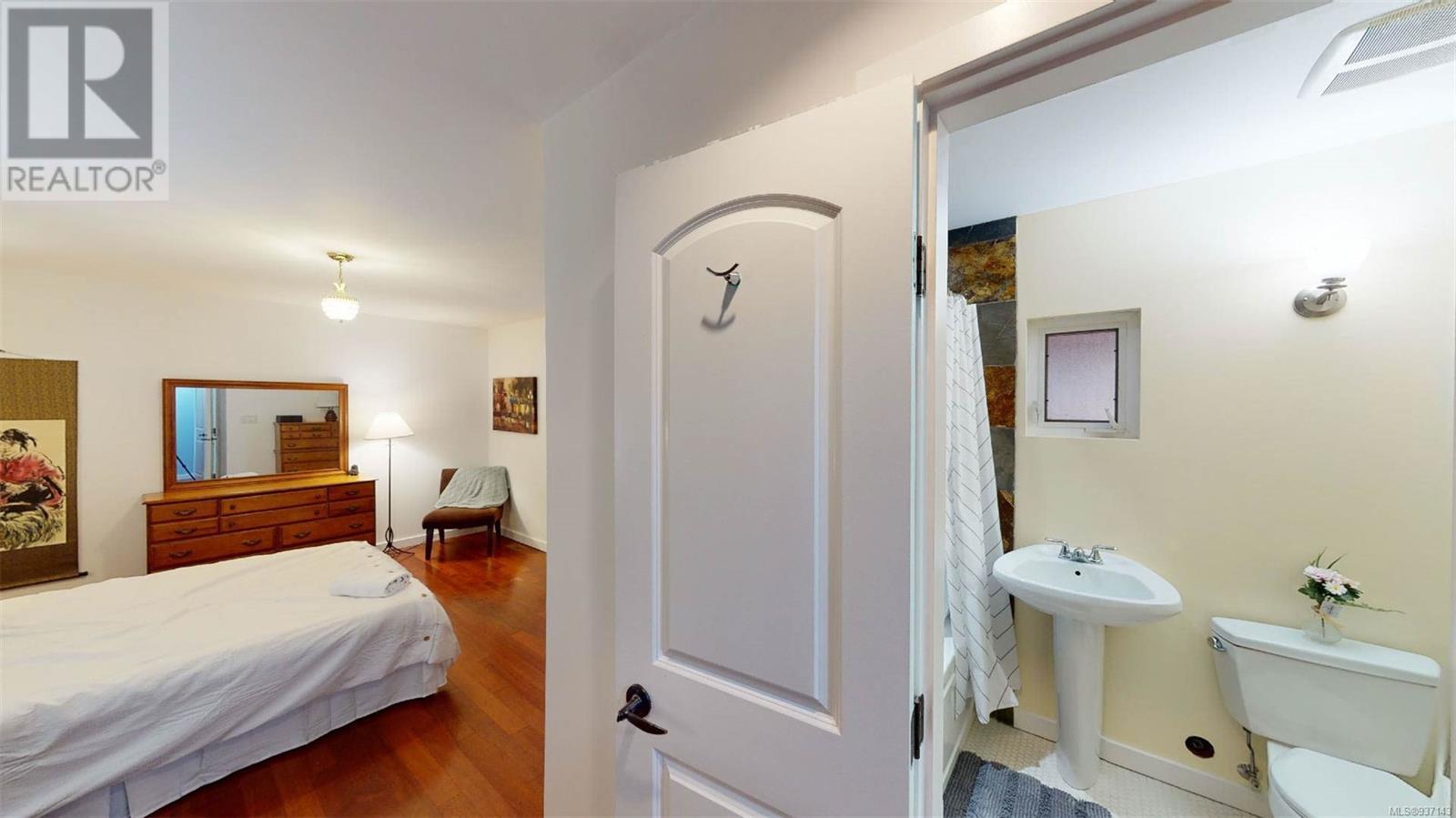  9891 Spalding Road, Pender Island