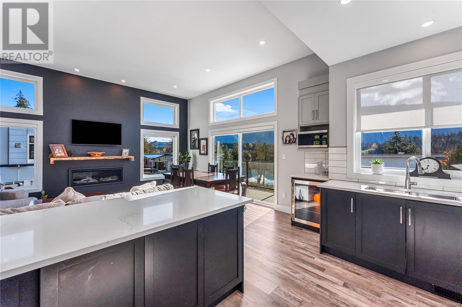7031 Sha-elum Dr, Lake Cowichan