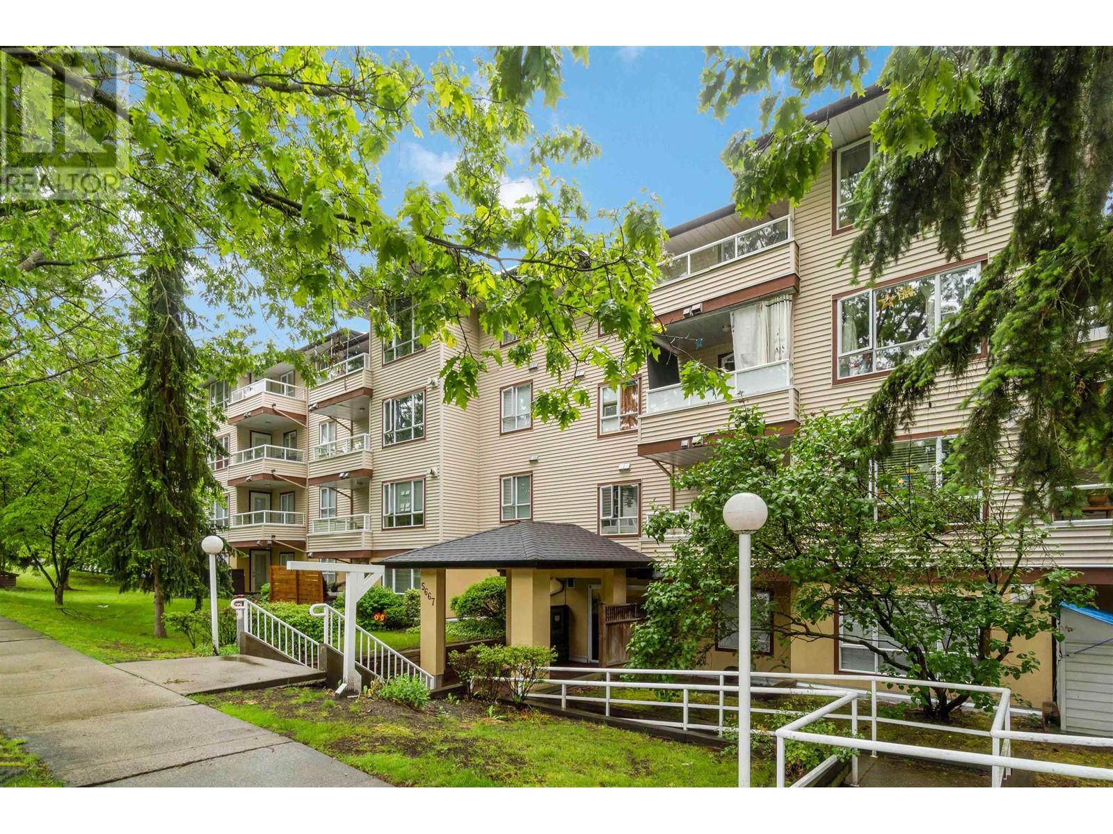 202 5667 SMITH AVENUE, Burnaby
