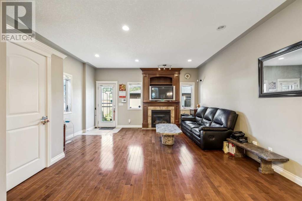 Single Family House for Sale in   Avenue NW Capitol Hill Calgary 