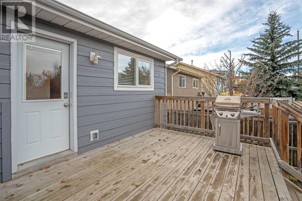 Single Family House Bi-level for Sale in  Shawinigan Road SW Shawnessy Calgary 